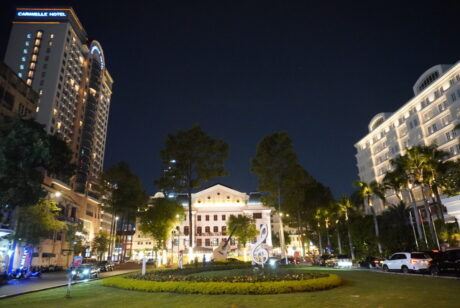 HCMCの中心街。とても綺麗。