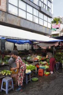 市場での野菜売り場