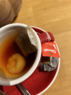 このお茶に、ライチの実？最高に美味しい。